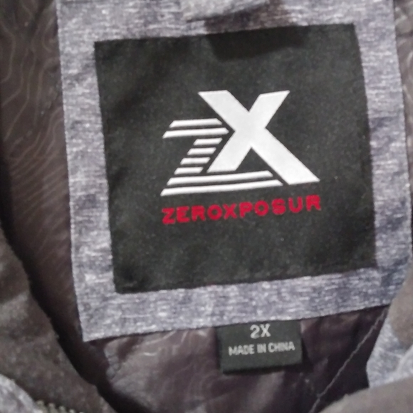 Zeroxposur Women's gray&white zip up opening w/removable hood size 2X - Picture 2 of 6